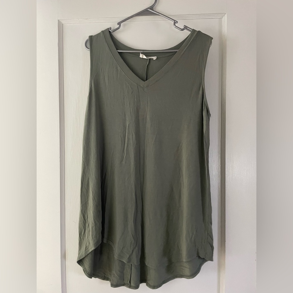 Zenana Outfitters V-Neck Olive Tank Top